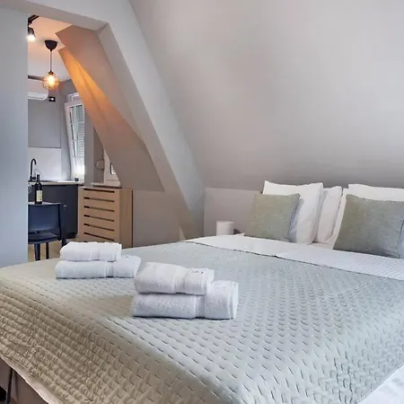 Apartment Paradise Slavija Dos *